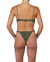 Adjustable Side Strap Bottom