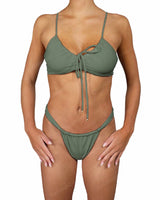 Adjustable Side Strap Bottom